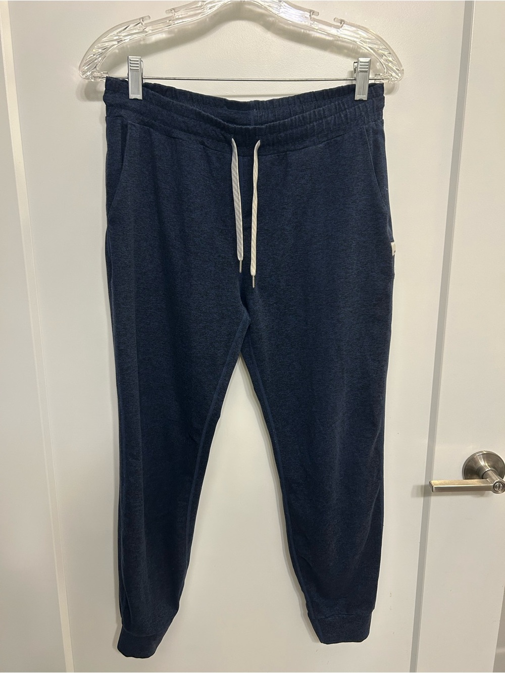 Vuori Performance Joggers in Navy Heather - Picture 2 of 10